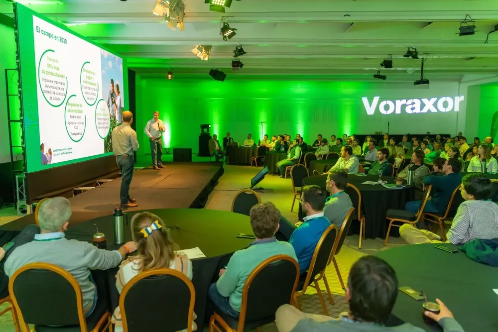 El lanzamiento se realizó en Colonia, con asistencia de productores y técnicos de Uruguay y la región.