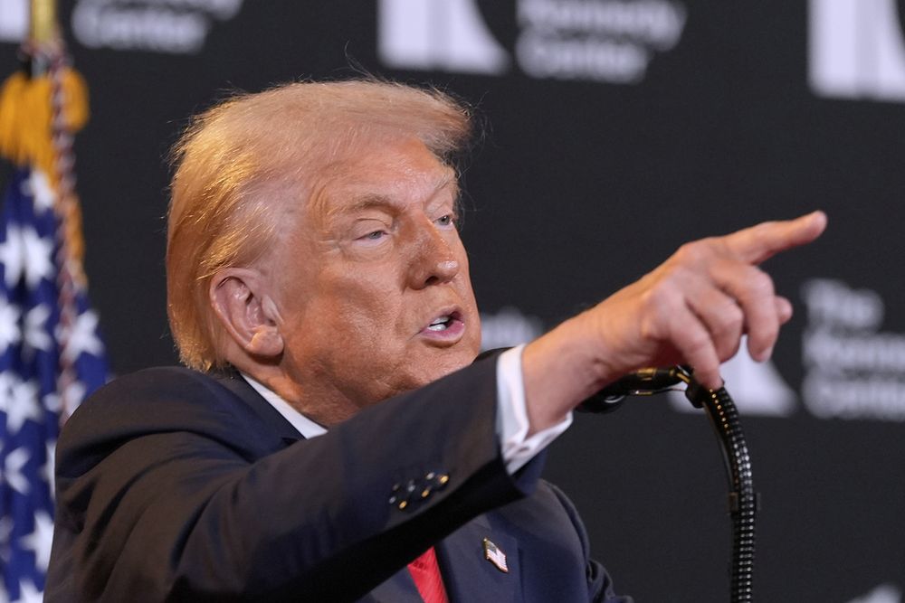 Trump en conferencia de prensa 13-8-25 - AP