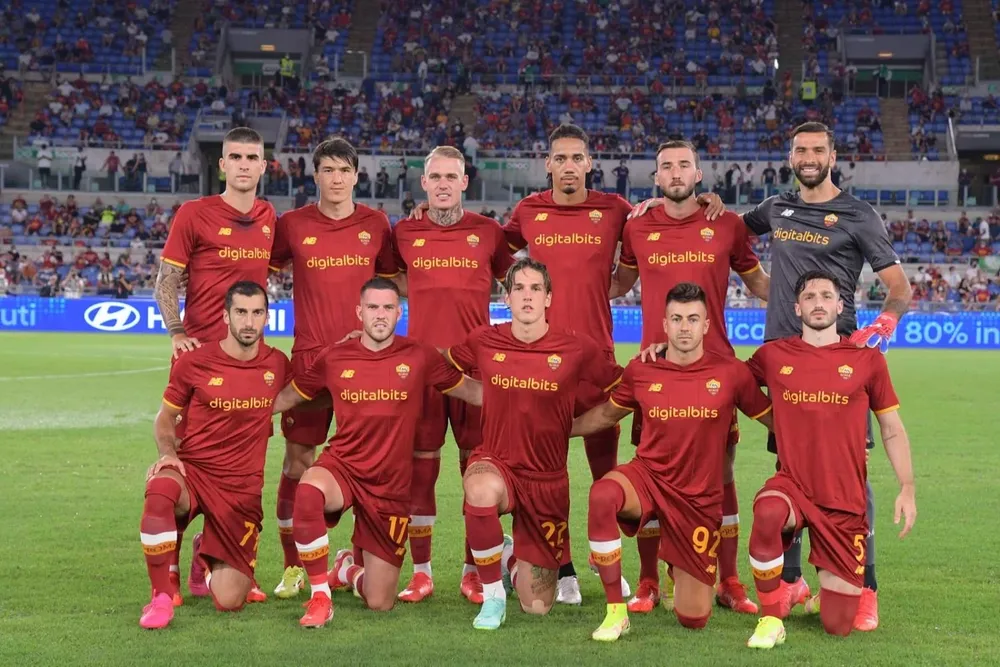 Roma, con Matías Viña en el equipo