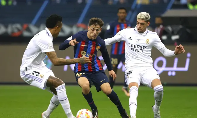 Federico Valverde vuelve a enfrentar a Barcelona en el clásico con Real Madrid