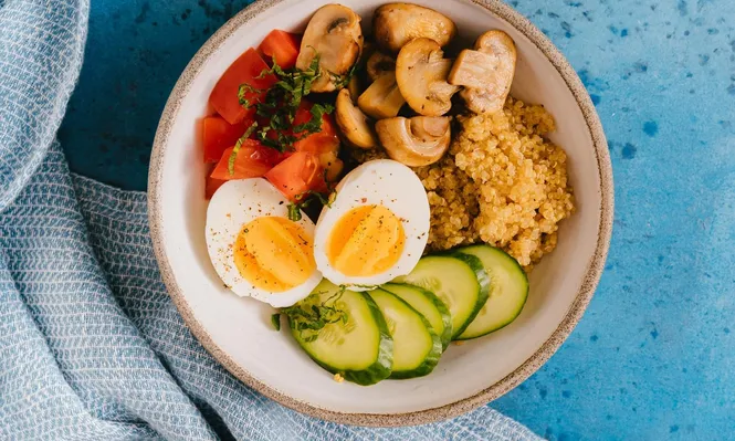 El alimento con más colágeno y ácido hialurónico que ayuda a rejuvenecer la piel y elimina las arrugas