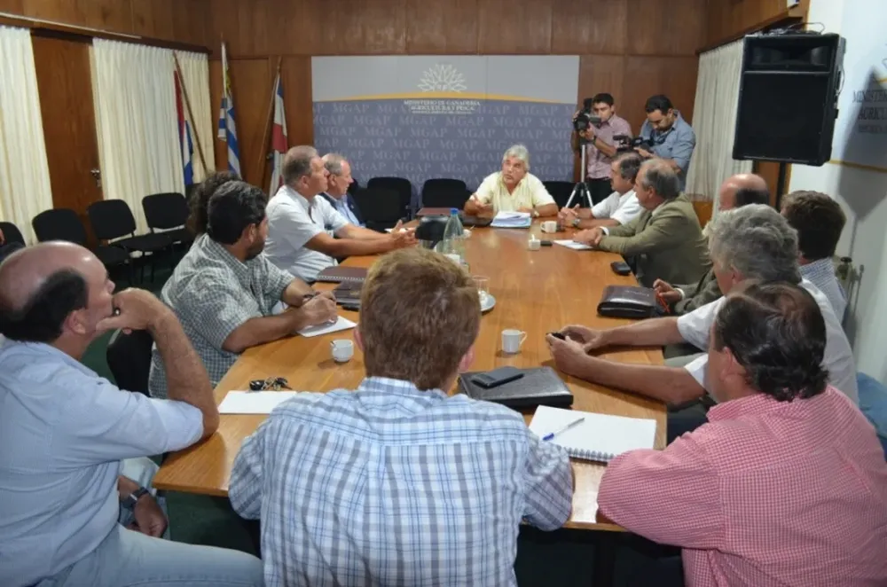 El ministro recibió ayer a gremiales ruralistas