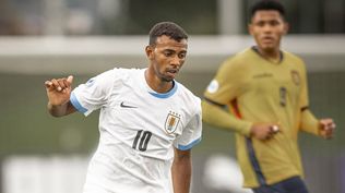 Thiago Brizuela&nbsp;de la selección uruguaya sub 17 ante Ecuador por el Campeonato Sudamericano