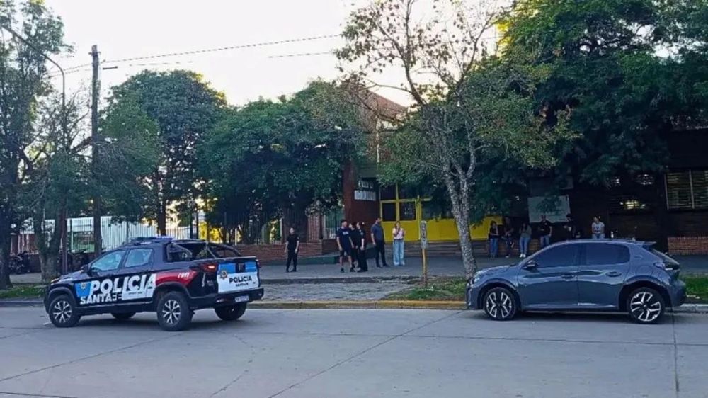 El crimen ocurrió en la escuela Mariano Moreno de San Cristóbal, Santa Fe.