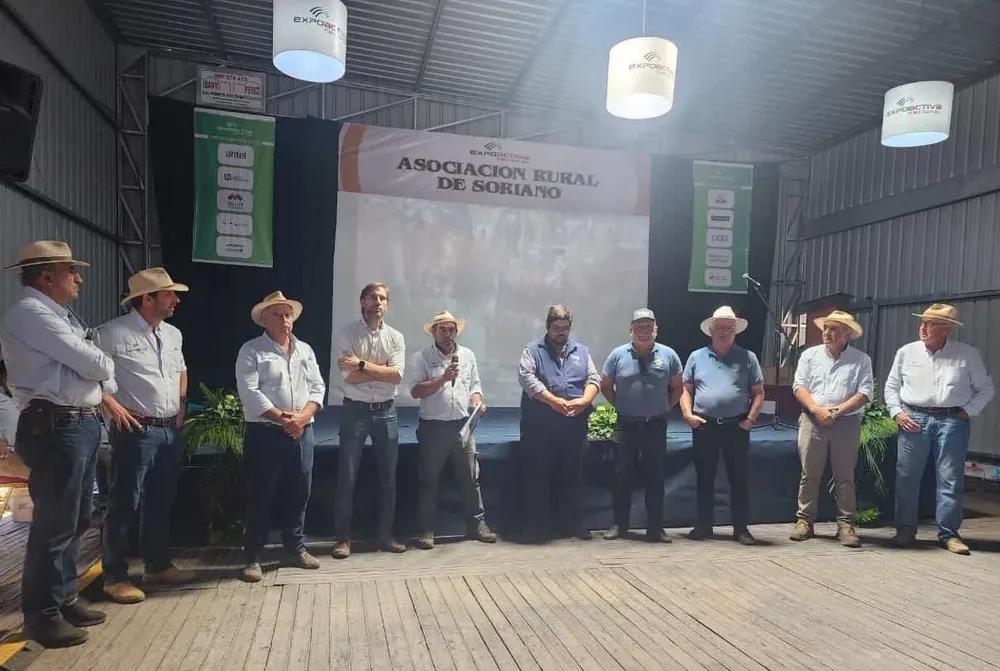 Directivos de la ARS e integrantes del jurado.