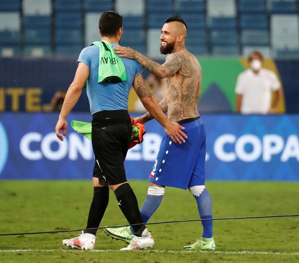 Suárez y Vida, cambios de camisetas, Copa América 2021