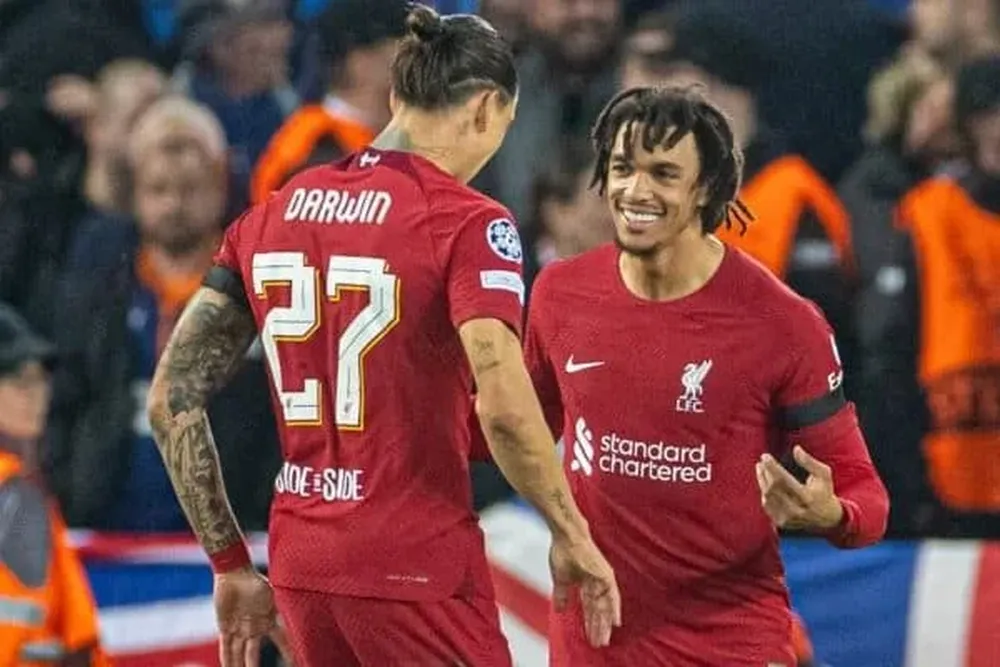 Darwin Núñez y Trent Alexander-Arnodl