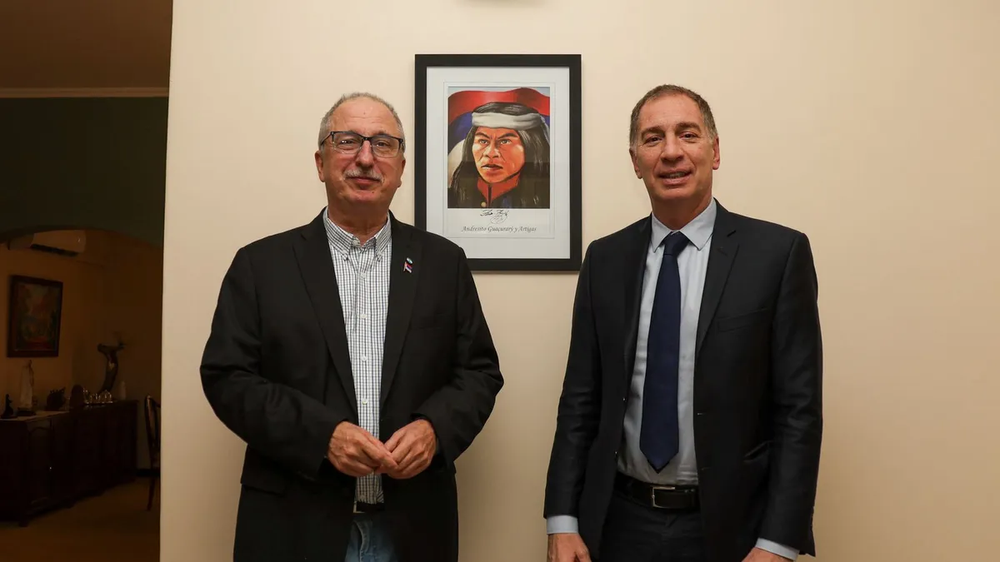 Diego Santilli junto a Hugo Passalacqua, de Misiones, quien encabeza el ranking de gobernadores.