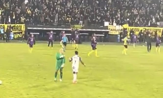 Washington Aguerre y Hulk en Peñarol vs Mineiro