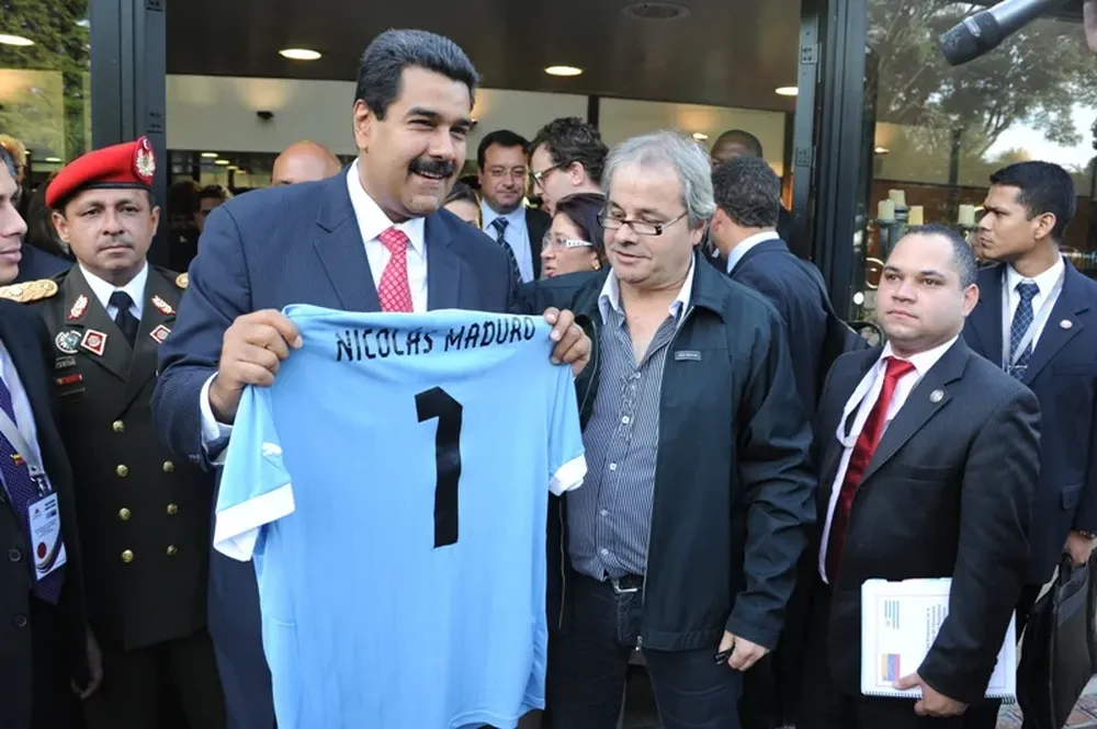 Gustavo Torena en 2013 junto al entonces presidente de Venezuela Nicolás Maduro