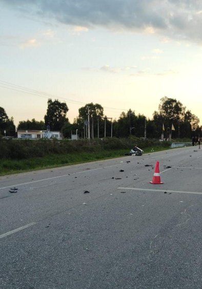 Así quedó la moto en la que iba la mujer fallecida