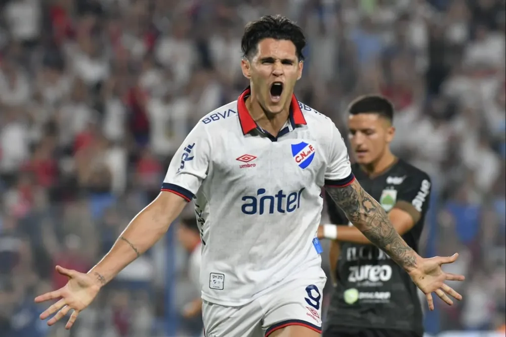 Ruben Bentancourt celebra un gol para Nacional y será titular ante Progreso