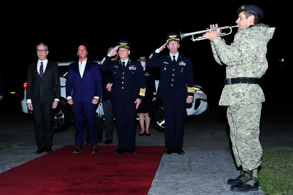 La delegación volvió en la madrugada de este lunes