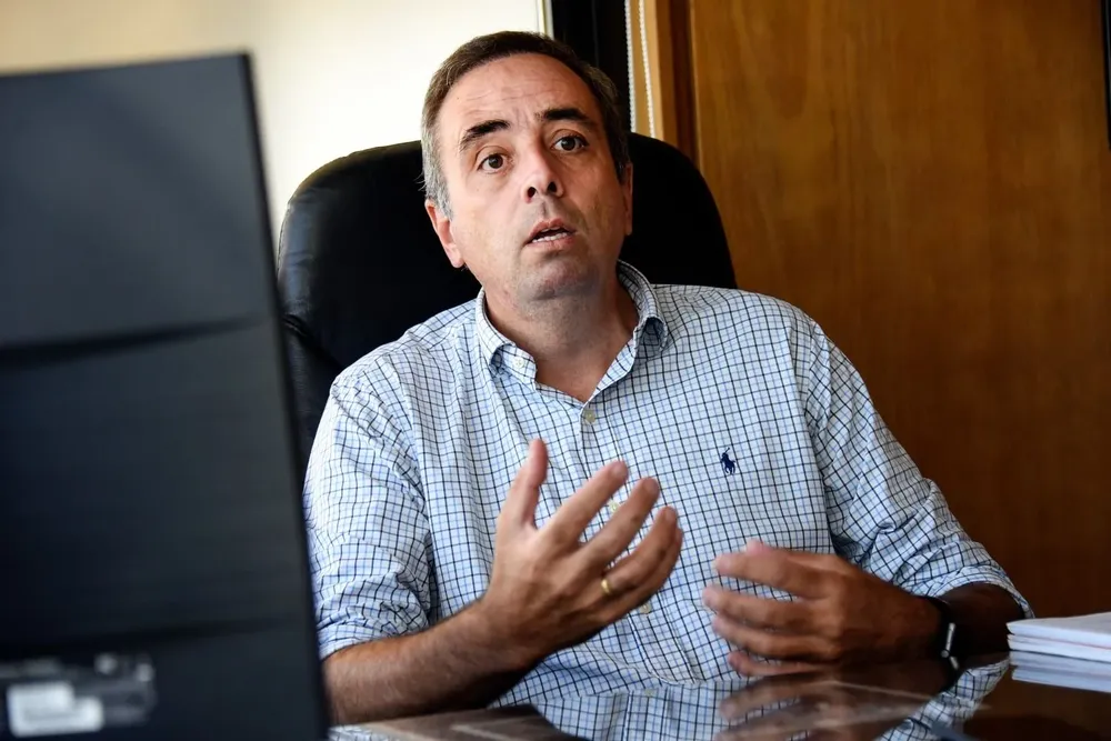 El diputado del Partido Nacional, Sebastián Andújar, defendió a Laura Raffo y apuntó contra quienes apoyan a Álvaro Delgado