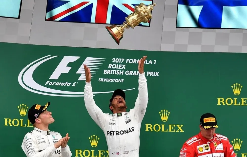 Lewis Hamilton celebra en Silverstone