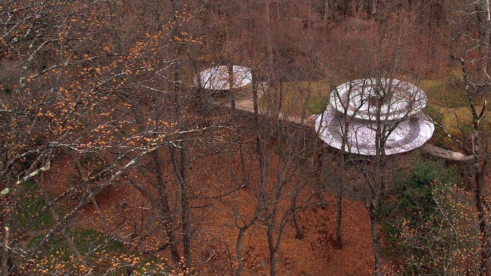 Las casas de estilo Usonia debían ser asequibles, fomentar la vida social y ser armónicas con el paisaje a su alrededor.