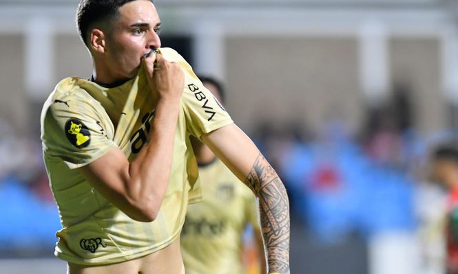 A dos días para que cierre el período de pases, Diego Aguirre apuesta por un juvenil de gran nivel en Peñarol y que hizo un golazo en la práctica; mirá el video
