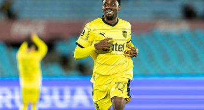 Luis Angulo celebra uno de sus goles contra Progreso