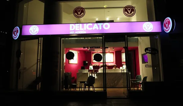 Local de Delicato en Bulevar Artigas y Avenida Italia