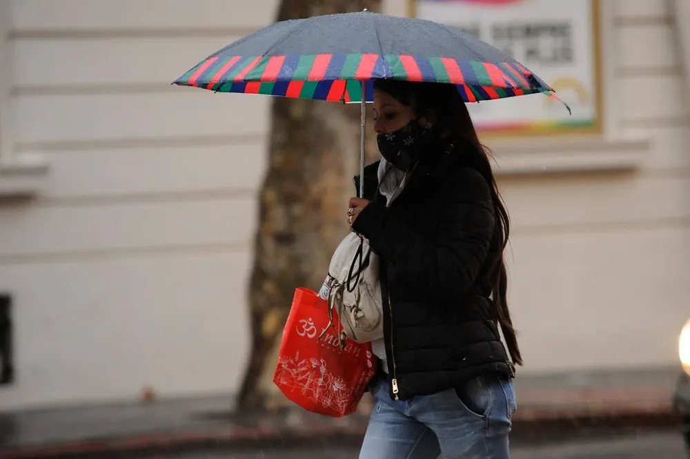 La alerta naranja comenzó a las 6:30 horas, con hora de actualización a las 9, y afectó al sur, sureste, centro y oeste del país