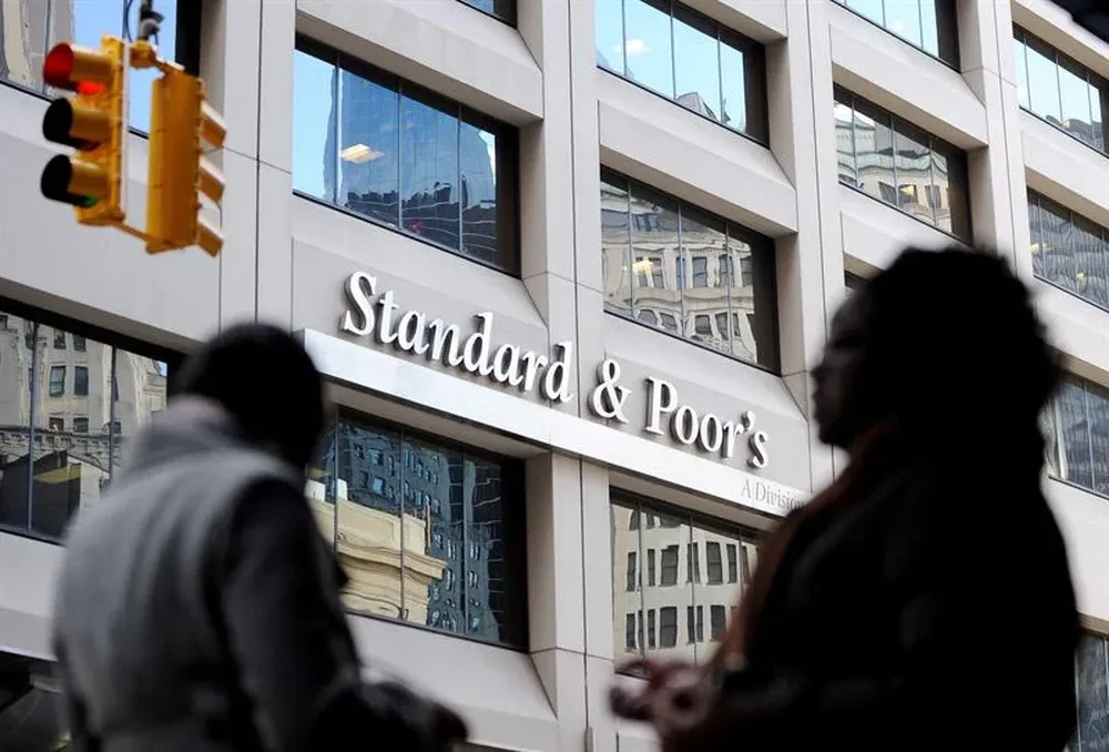 Fachada de la agencia de medición de riesgo Standard & Poors en Nueva York