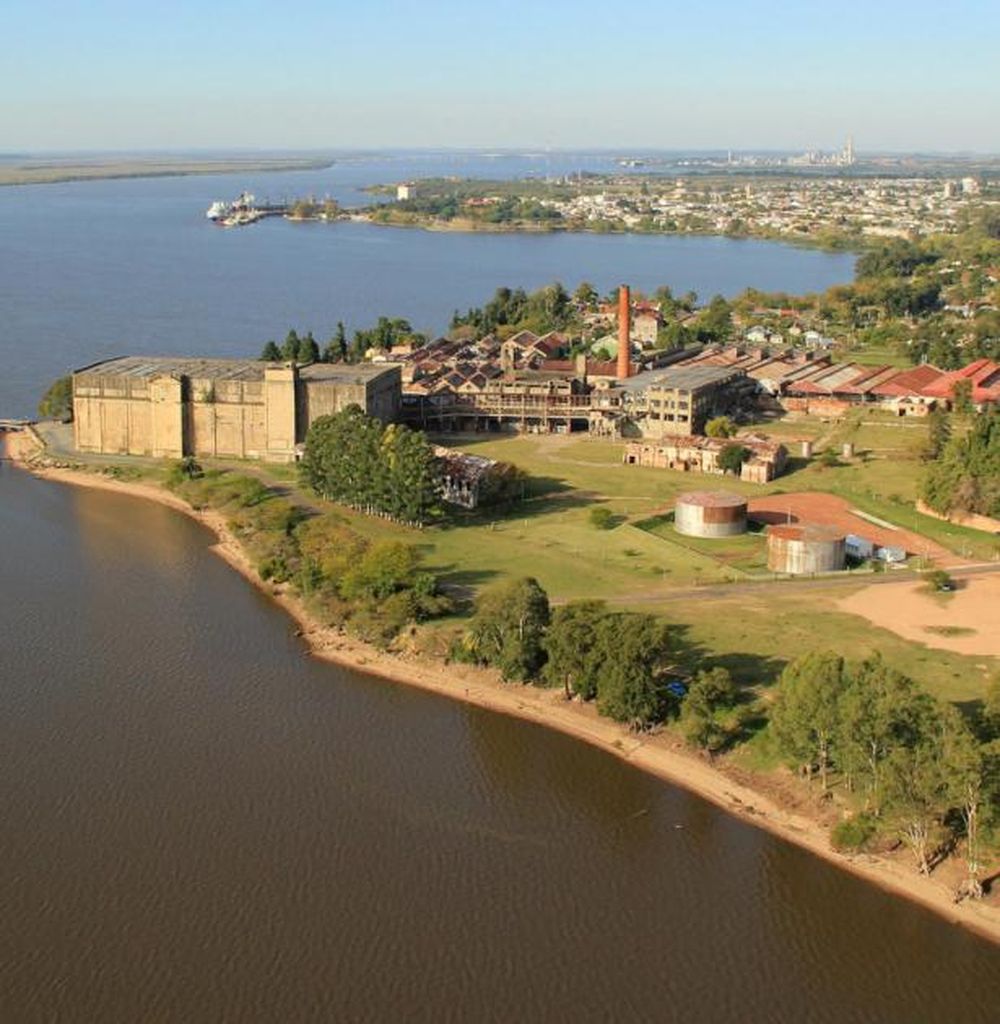 Playa cercana al frigorífico Anglo, Fray Bentos