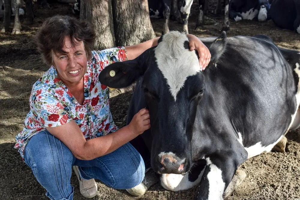Cristina Sosa, tambera de toda la vida, disfruta vivir entre las vacas.