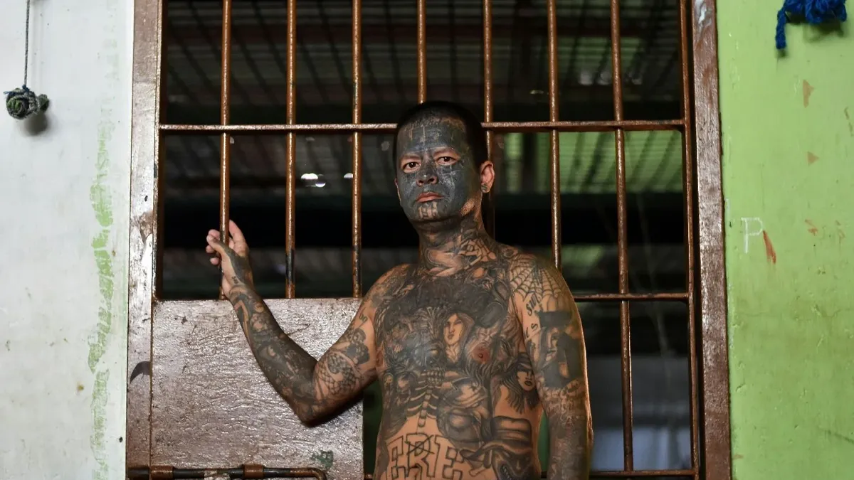 Borrarse los tatuajes, una aspiración de expandilleros en El Salvador