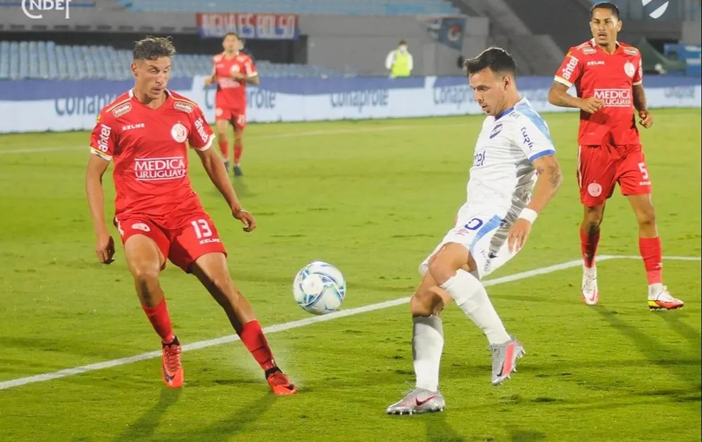 Otormin domina frente a Gabriel y más atrás Varela