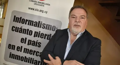 Hay más de mil informales que trabajan con un celular desde la casa