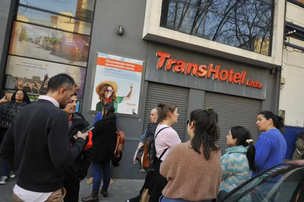 Un grupo de damnificados protestó el pasado viernes frente a la empresa