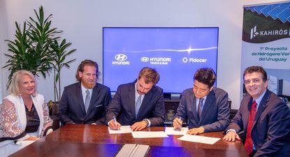 Hyundai lanza camiones propulsados por hidrógeno verde para transporte de madera en Uruguay, el primer proyecto de este tipo en América Latina