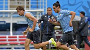 Sebastián Coates y Edinson Cavani en la selección de Uruguay