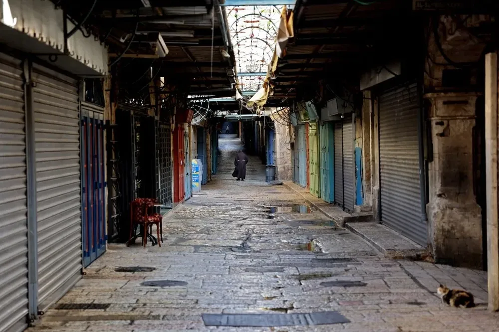 Las calles de Jerusalén quedaron casi desiertas luego de la alerta de sirenas ante disparos de cohetes desde Gaza.