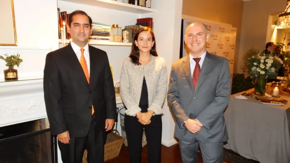 Carlos Saccone, Gabriela Santos y Alberto Melo