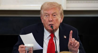 El presidente fue informado mediante una nota del acuerdo entre Israel y Hamás durante un evento en Washington DC.