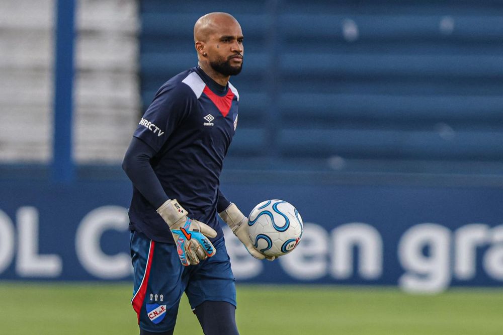 Luis Mejía regresa al arco de Nacional