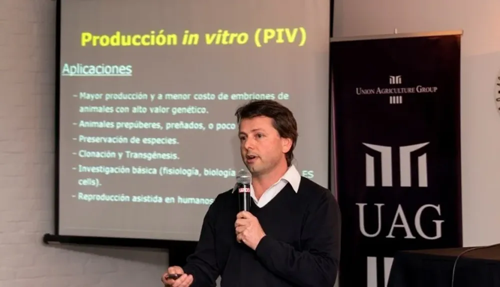 Alejo Menchaca presentó en la Rural del Prado los avances de la biotecnología en ovinos