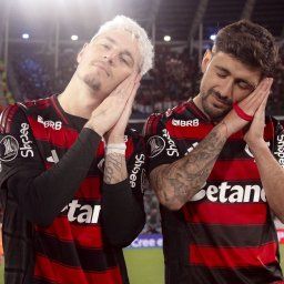 Nicolás de la Cruz, Guillermo Varela y Giorgian de Arrascaeta tras el pase de Flamengo a la final Nicolás de la Cruz, Guillermo Varela y Giorgian de Arrascaeta tras el pase de Flamengo a la final