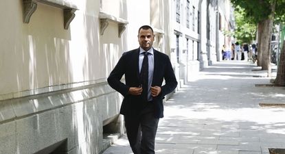 El novio de Isabel Díaz Ayuso declara por presunta infracción fiscal en sus negocios