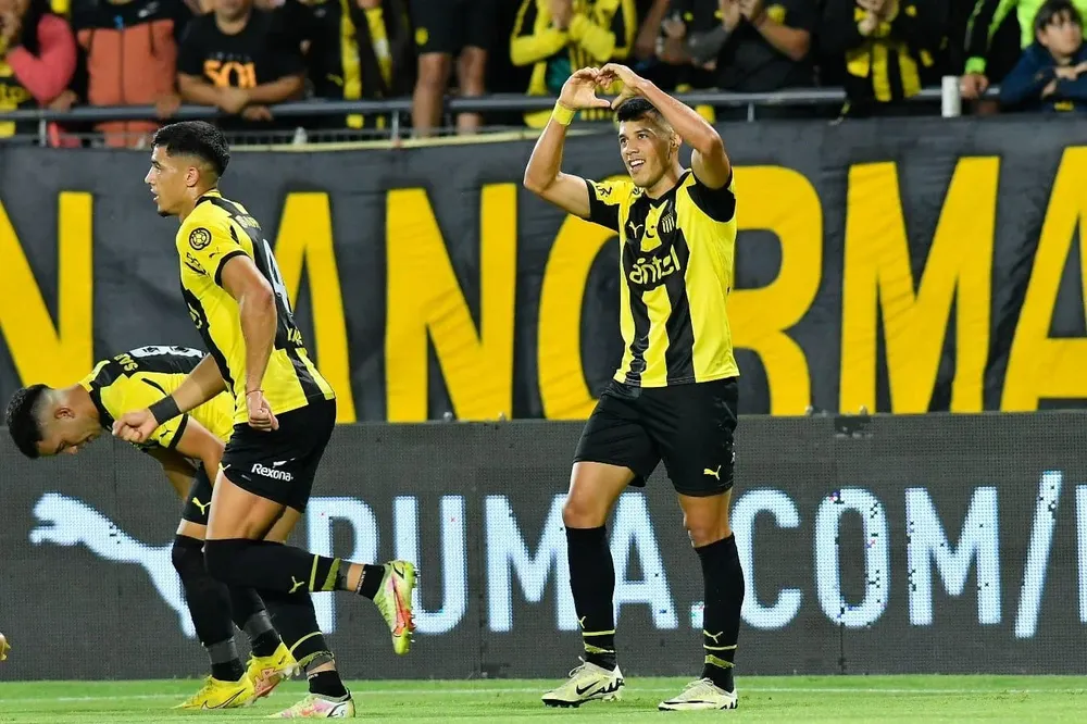 Leonardo Sequeira, promesa de gol