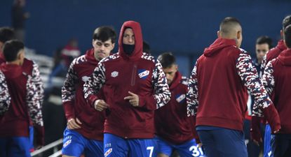 Nacional entrenó en el Gran Parque Central, donde debe cortar su mala racha para seguir en copas ante un rival invicto en ese escenario; mirá los antecedentes
