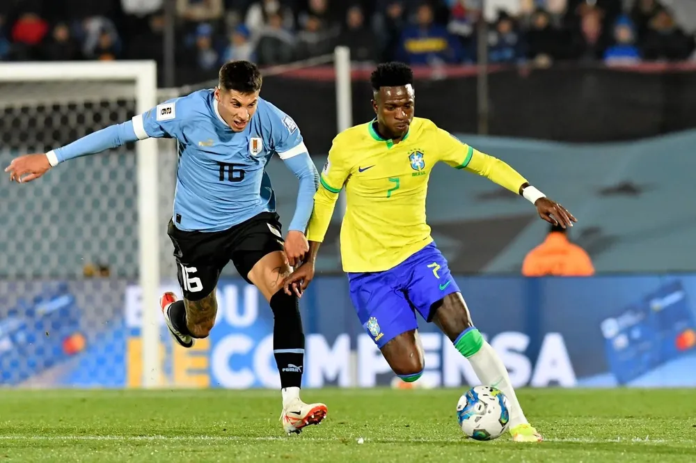 Mathías Olivera en el partido contra Brasil