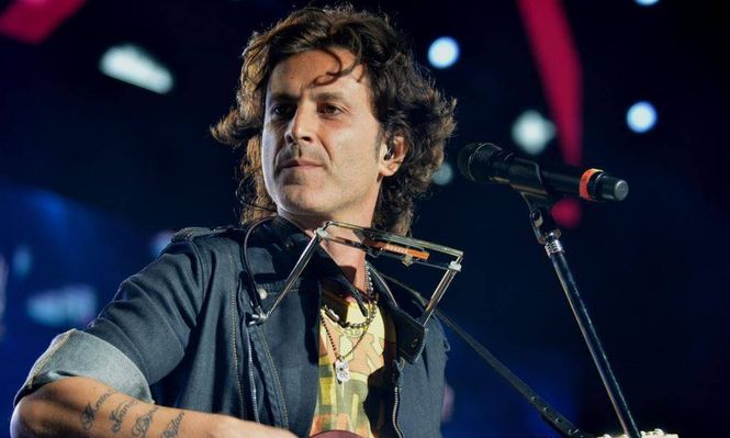 El músico argentino Coti contó que vivo 4 años siendo inmigrante Ilegal en España.