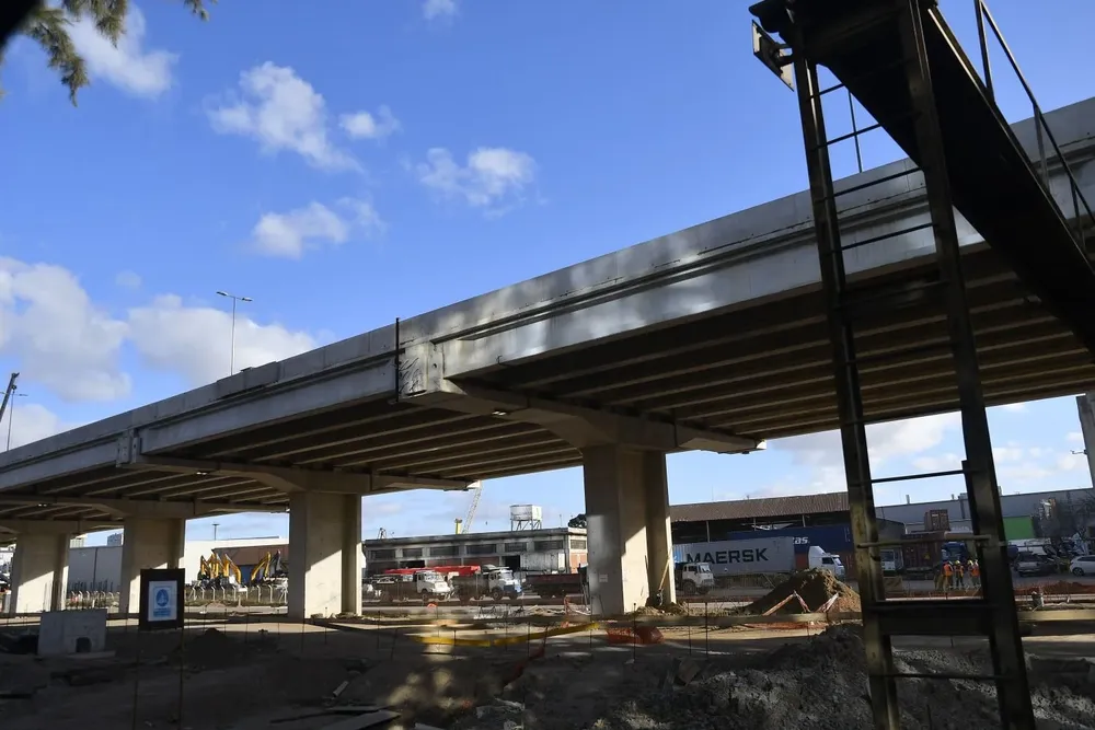 Viaducto en la rambla