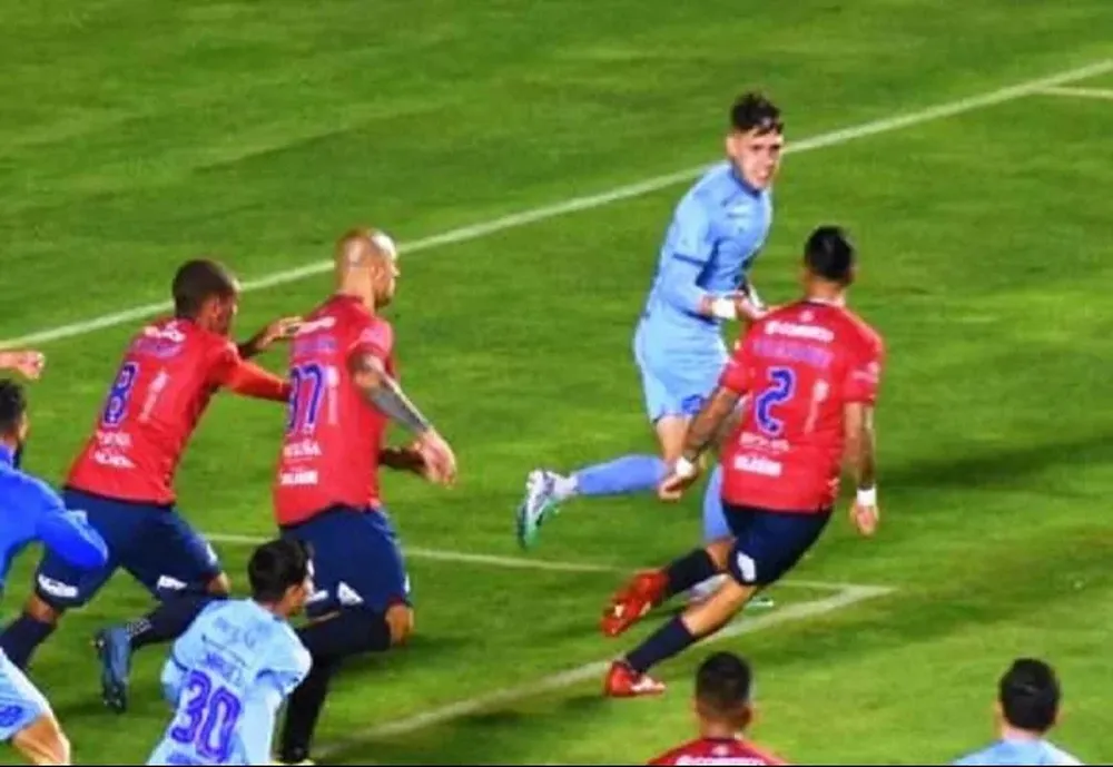 Todos contra el uruguayo Bentaberry