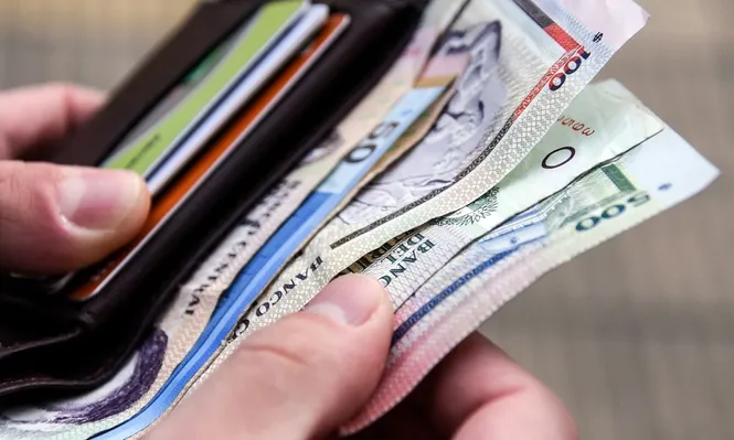 Cuánto aumentaron los salarios en los 12 meses a julio, según el INE