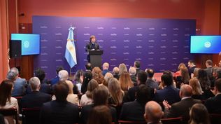 Javier Milei durante su encuentro con los 100 legisladores libertarios y dialoguistas en la Casa Rosada.