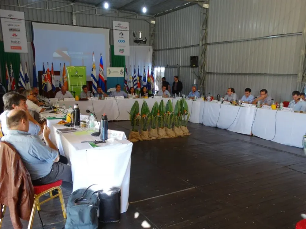 El Congreso de Intendentes sesionó en la Expoactiva