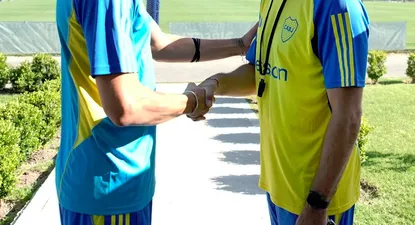 Edinson Cavani le da la bienvenida a Diego Martínez, el nuevo técnico de Boca Juniors